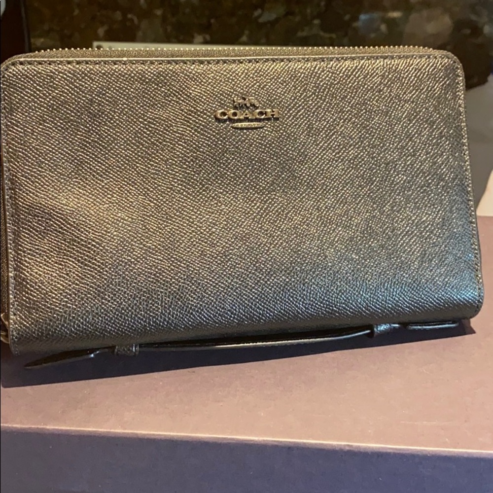 NWT Coach Zippered Wallet/Clutch